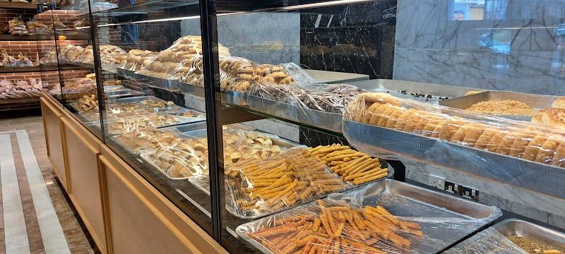 Al-Walaa Pastry Shop in البصرة