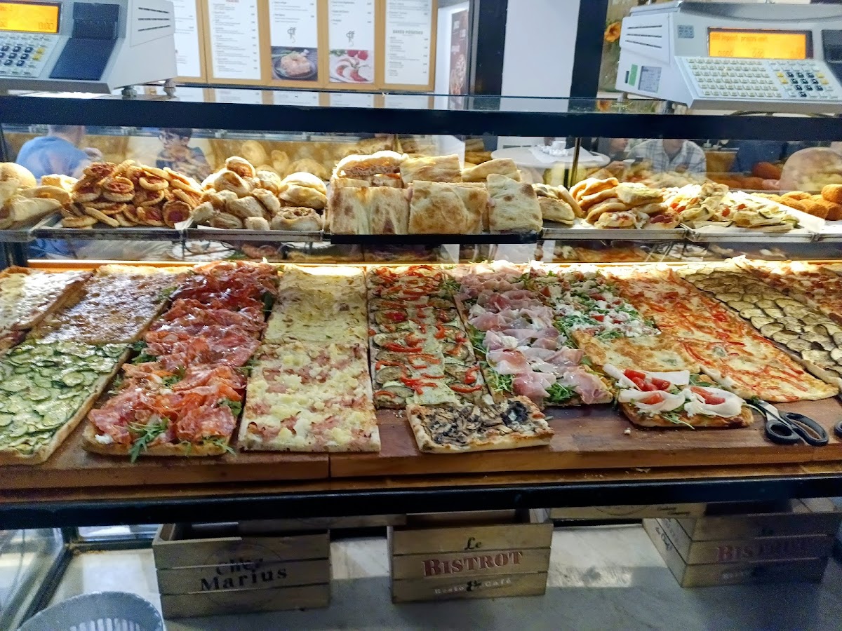 Antico Forno Serpenti in Roma