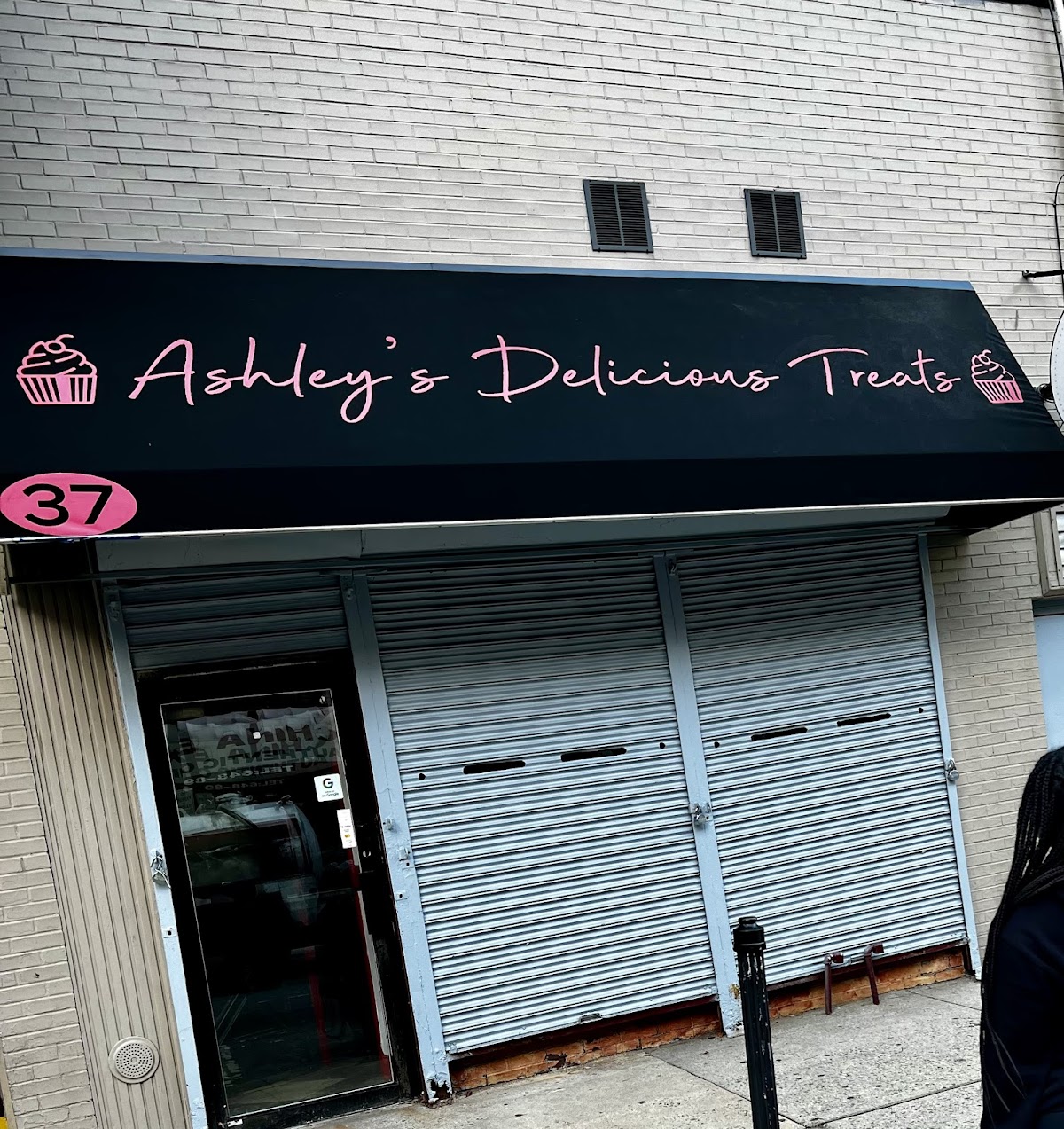 Ashley's Delicious Treats in Newark