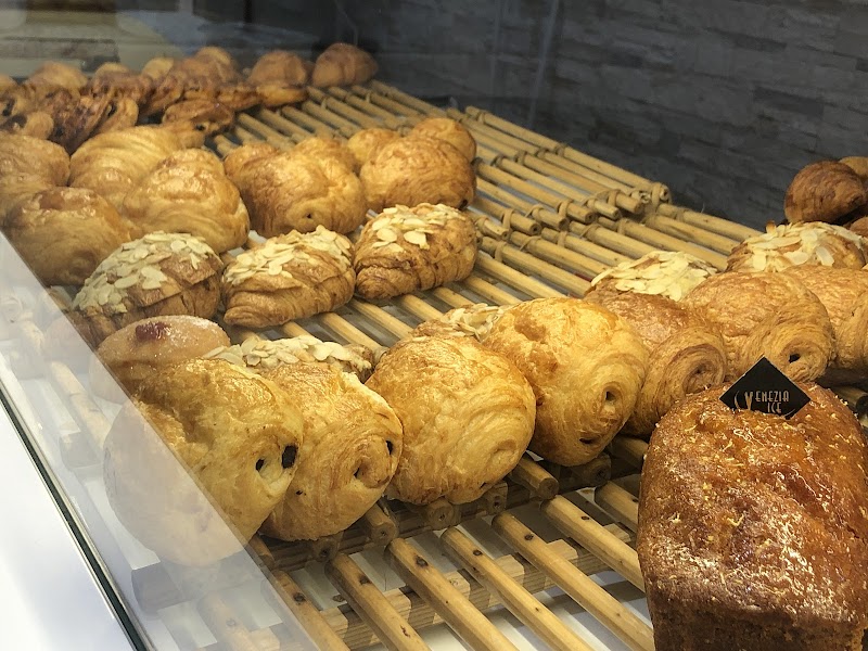 Bakery by Venezia - Bakery in Dar Cheikh Bouazza