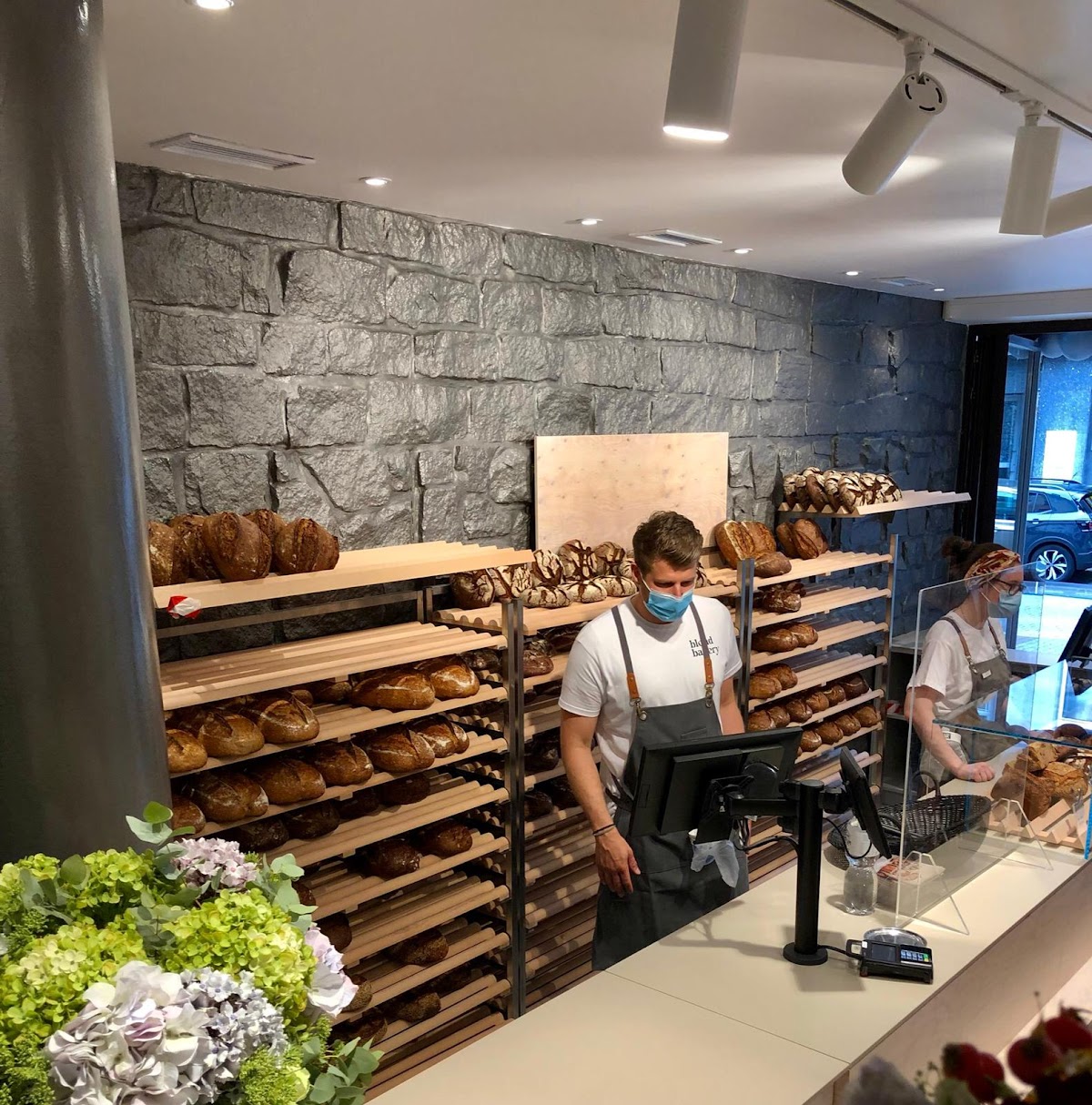blond bakery