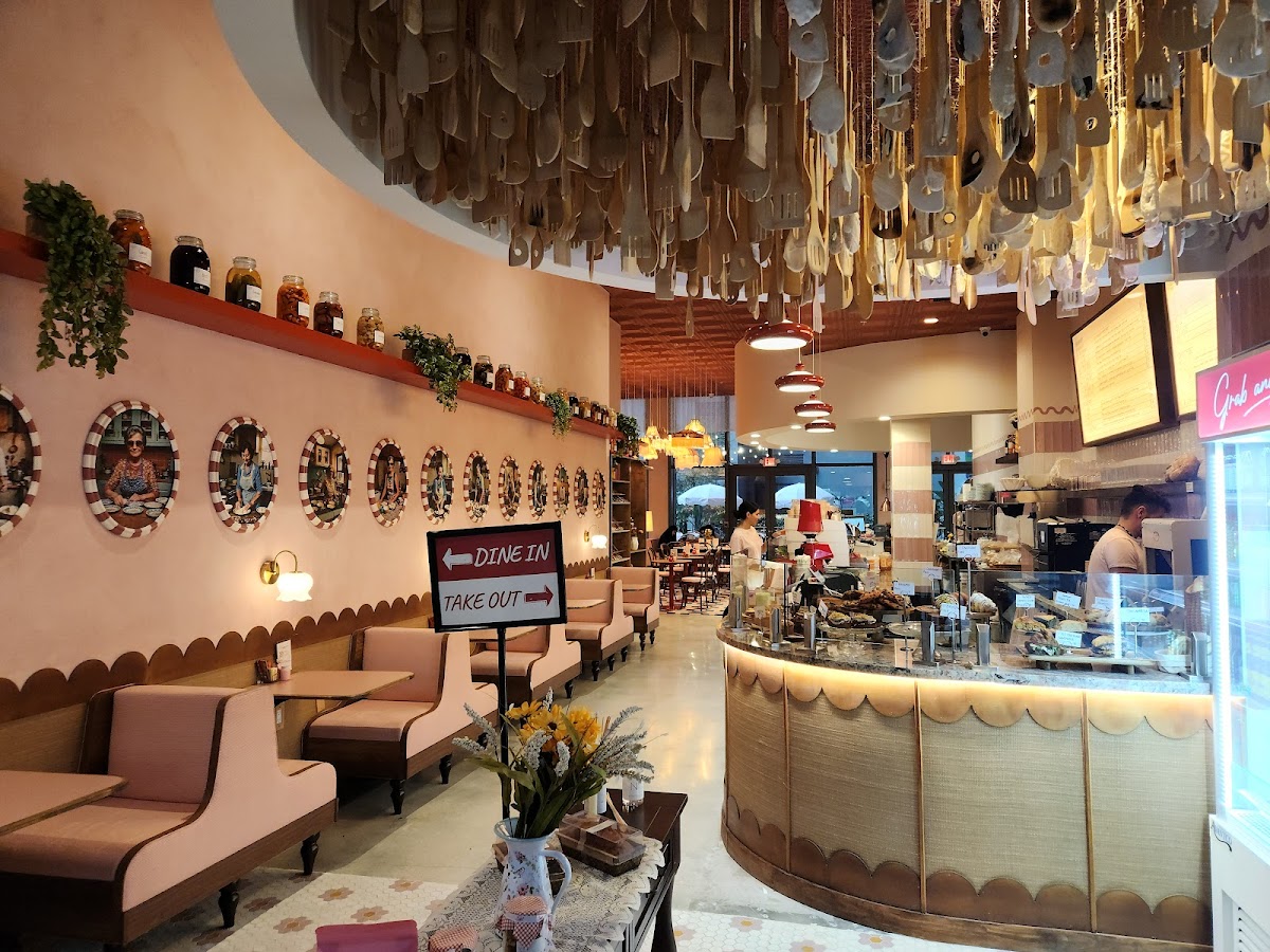 Bobe Kitchen & Bakery in Miami