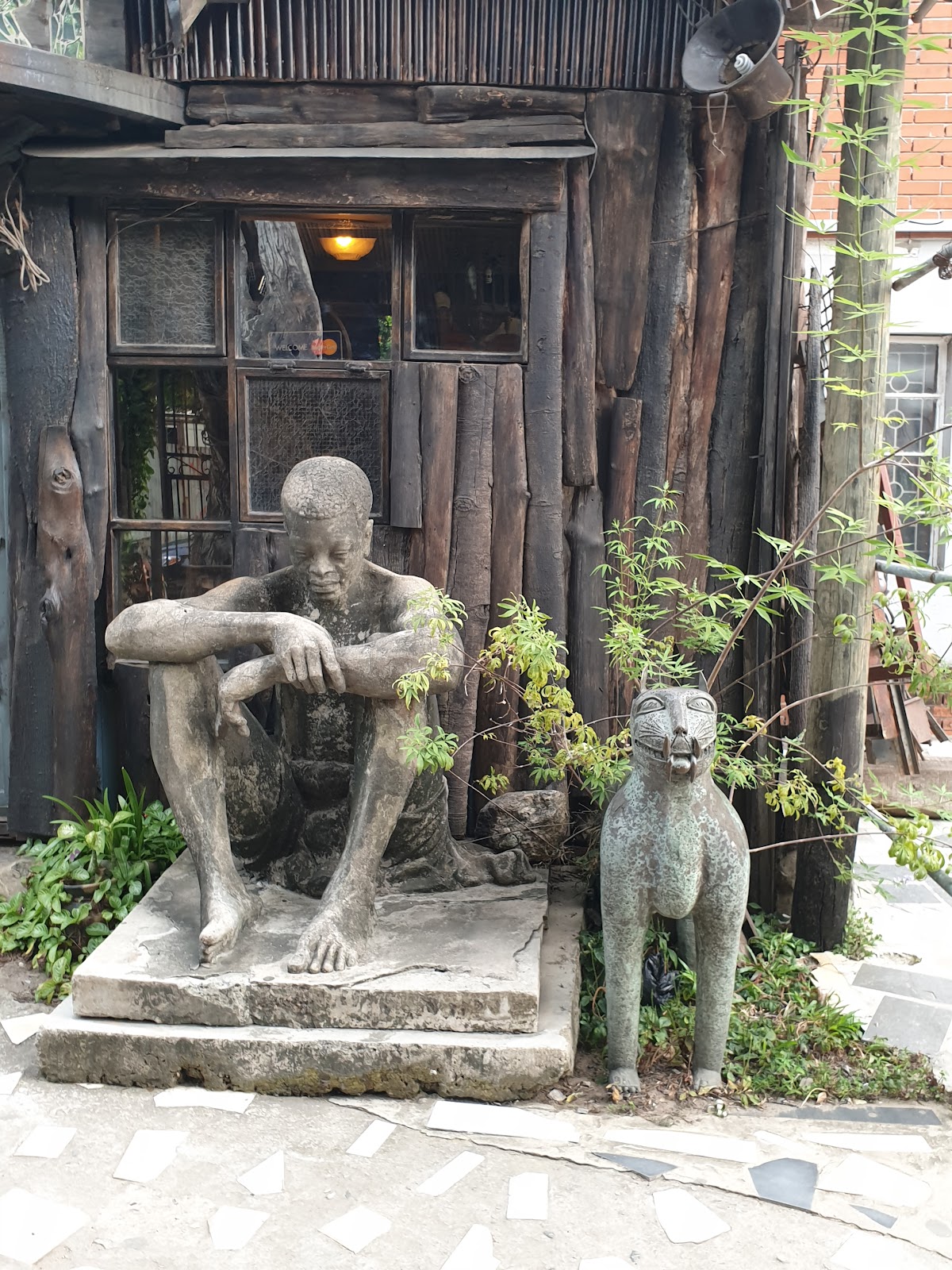 Bogobiri House Cafe