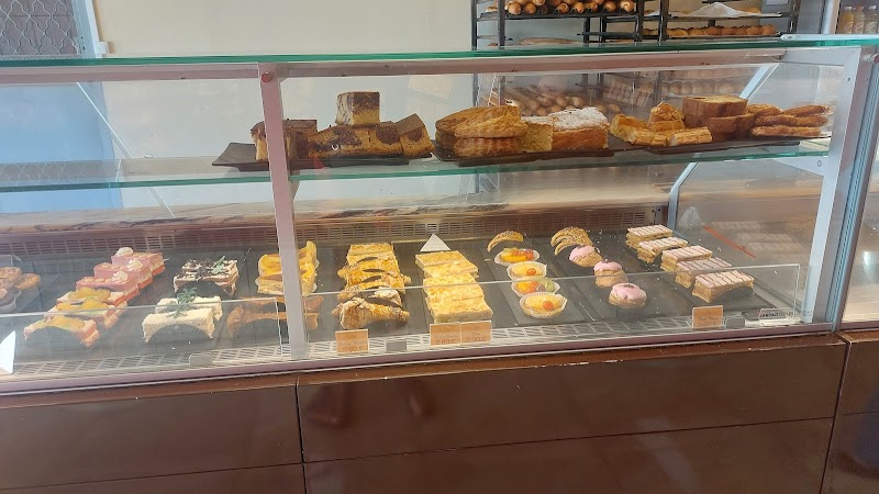 Boulangerie Pâtisserie Aux Grands Moulins /Lemoyne 0590820141/0690535028 in Pointe-à-Pitre