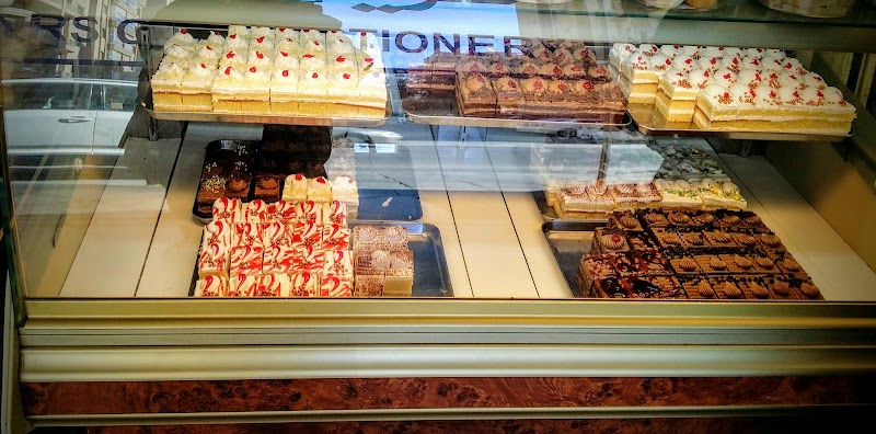 Caesars Confectionery in الأحمدى