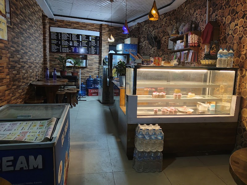 Cakeberry Bakery Cafe