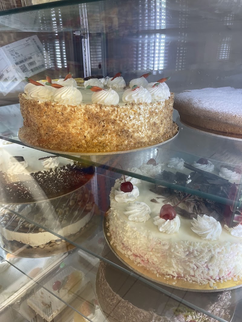 Choc Au Lait Patisserie in Mosta