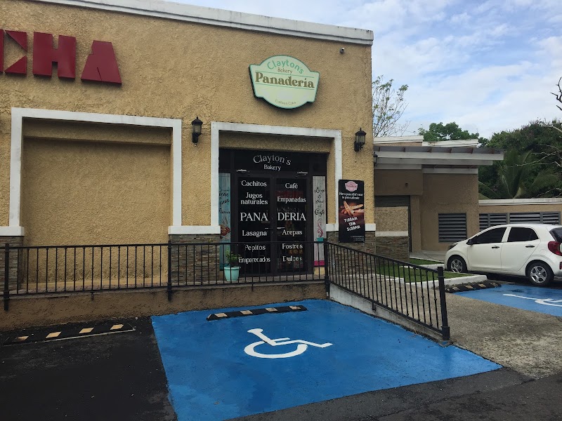 Clayton's Bakery in Ancón