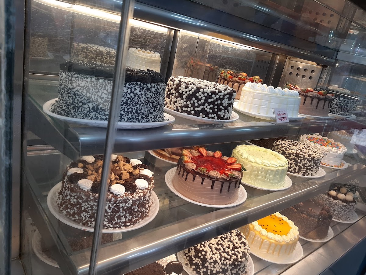 Confeitaria Coruja in Duque de Caxias