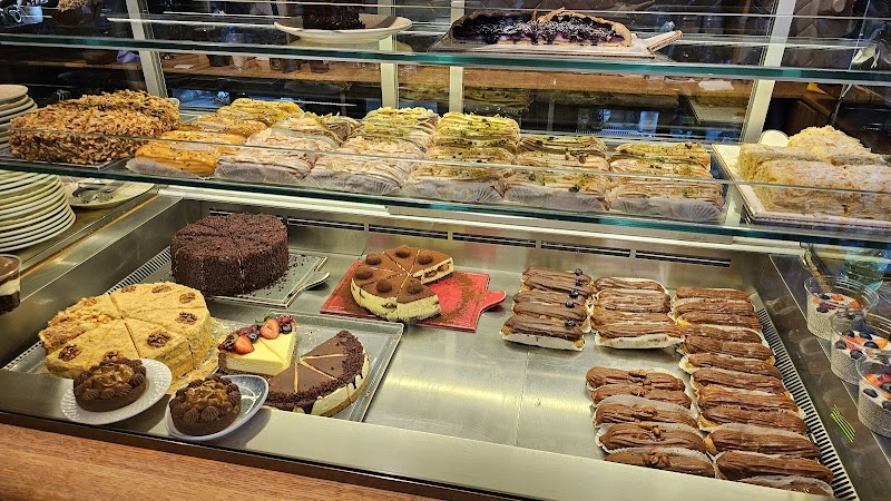 Crosta Kitchen and Bakery