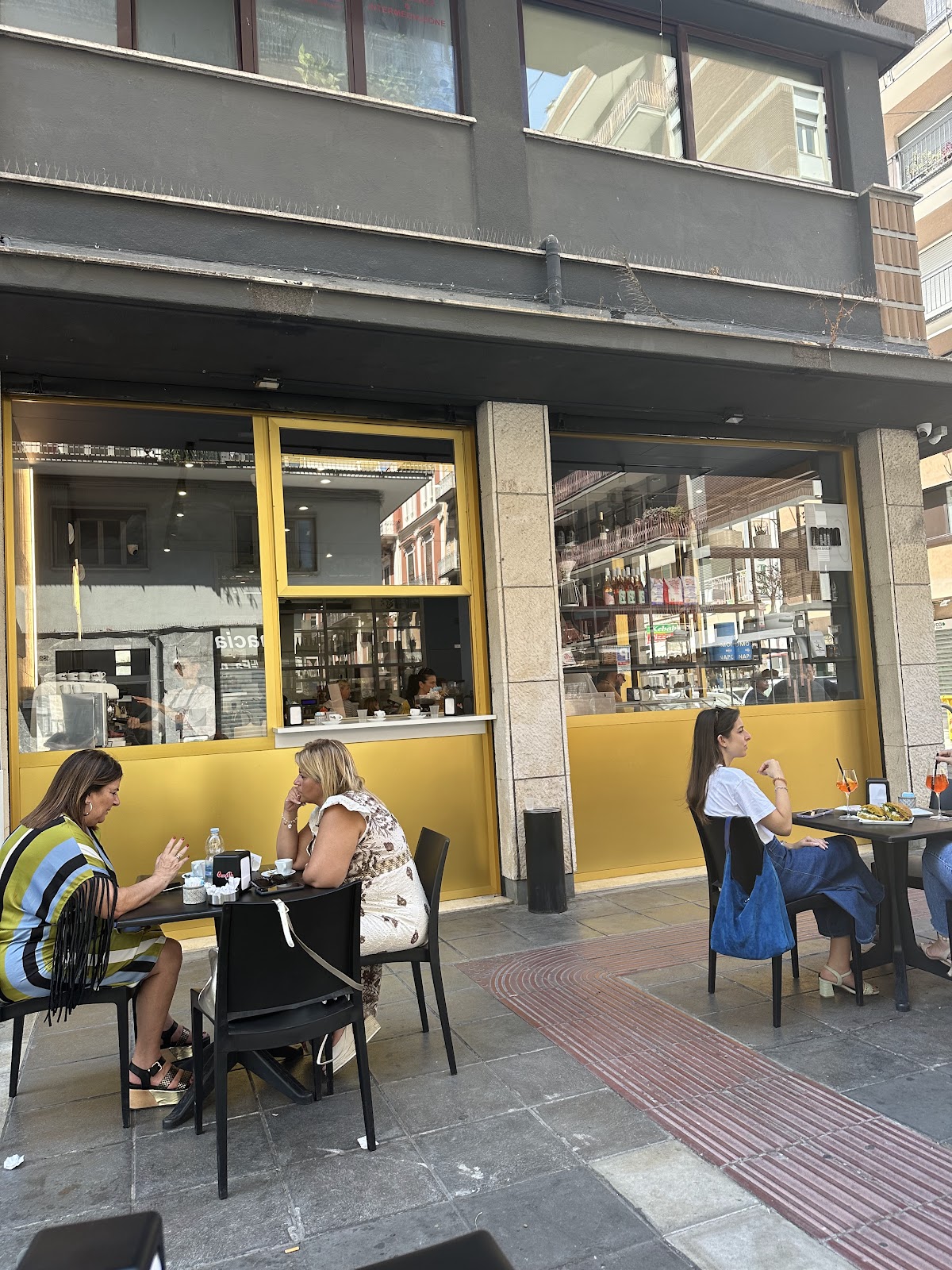 Dama Italian Bakery in Bari