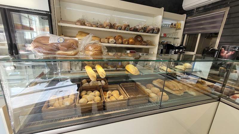 David's Bakery in Kerċem