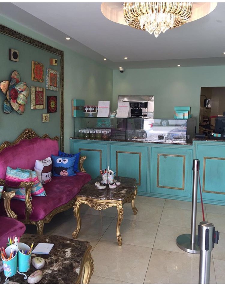 Delicious Cake House
