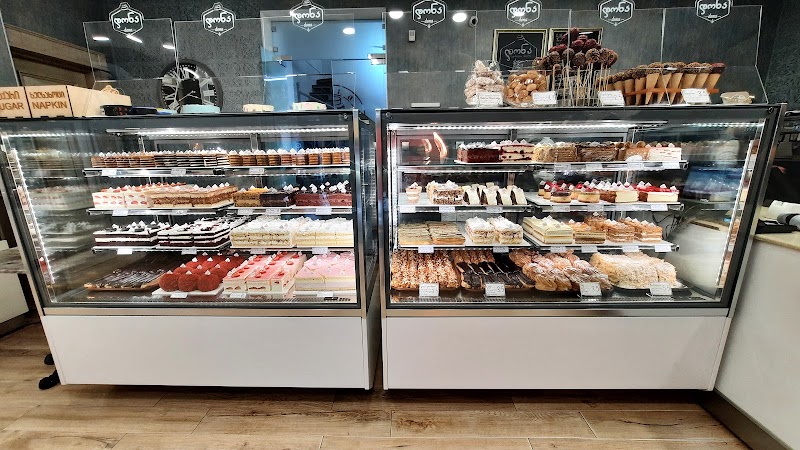 Dona bakeshop & Cafe