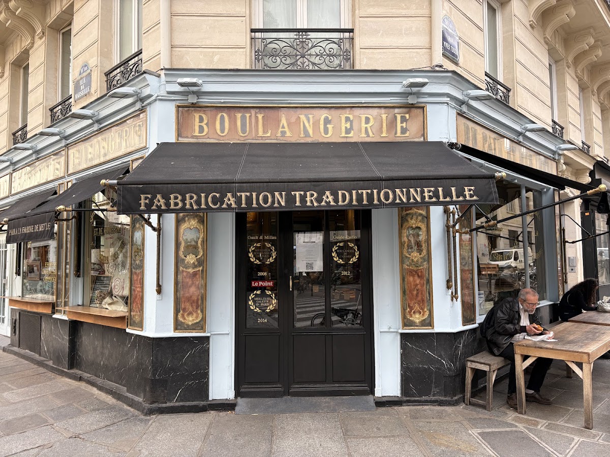 Du Pain et des Idées in Paris