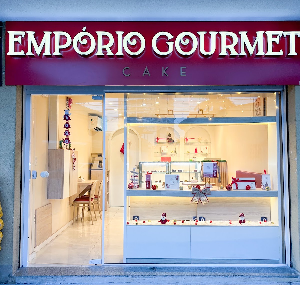 Empório Gourmet cake in Nova Iguaçu