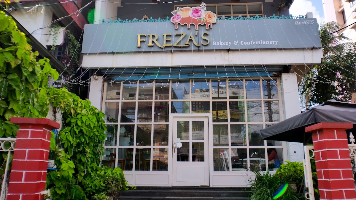 Freza's Bakery and Confectionery in Dispur