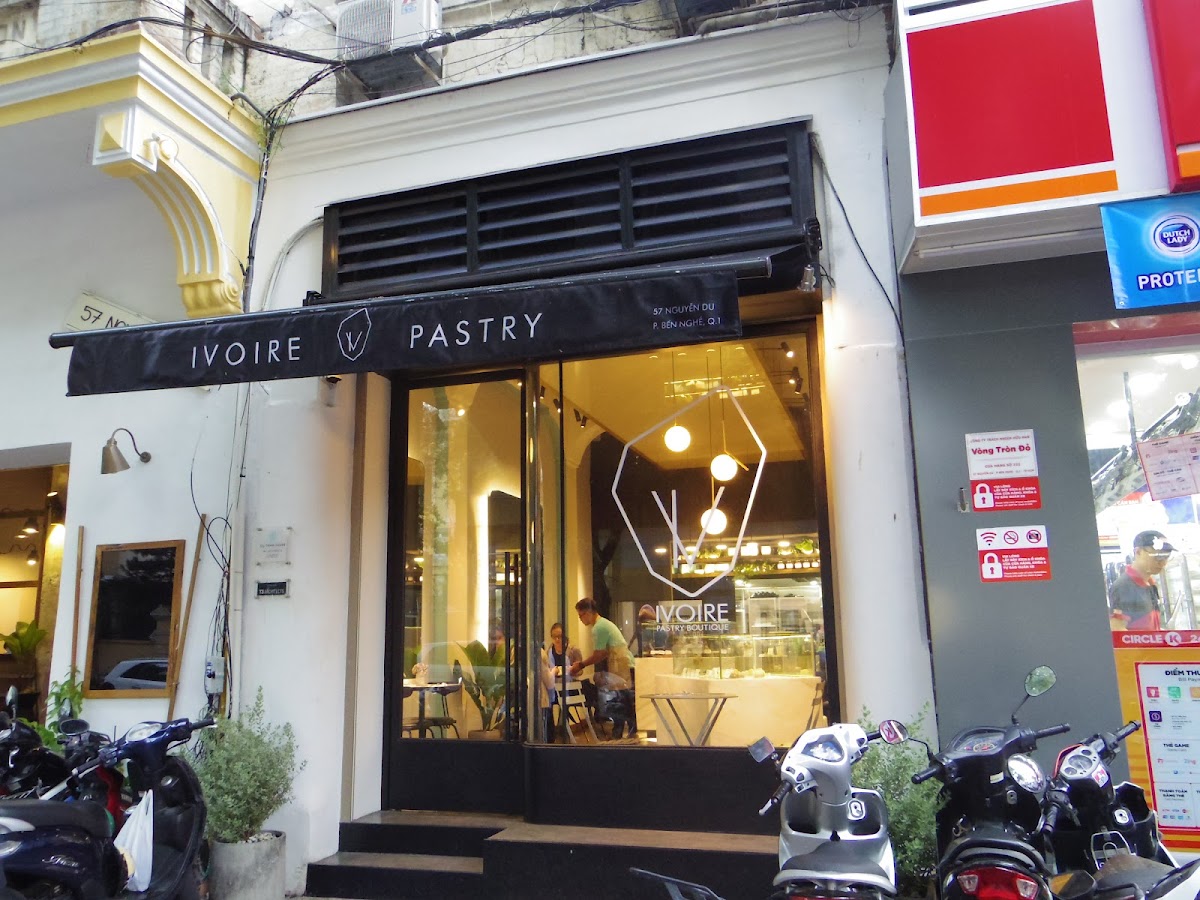 Ivoire Pastry Boutique - Pastry Shop in Quận 1