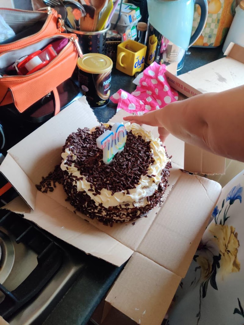 K&L Cakes and Desserts