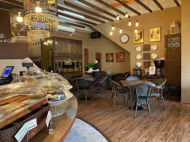 Kedai Kek Sapphira - Bakery in Bandar Seri Begawan