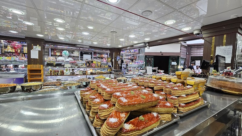 Khanehzar Confectionary - Bakery in Semnan