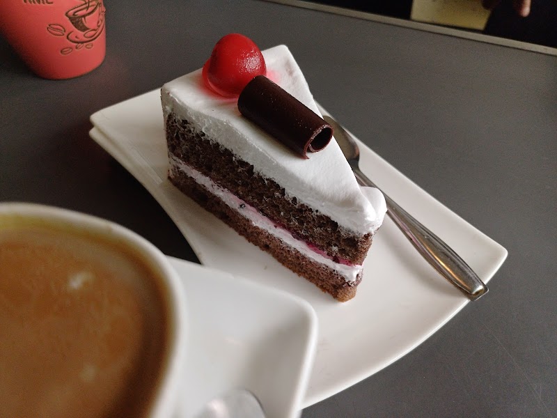 KMK cafe & bakery in Dedaye
