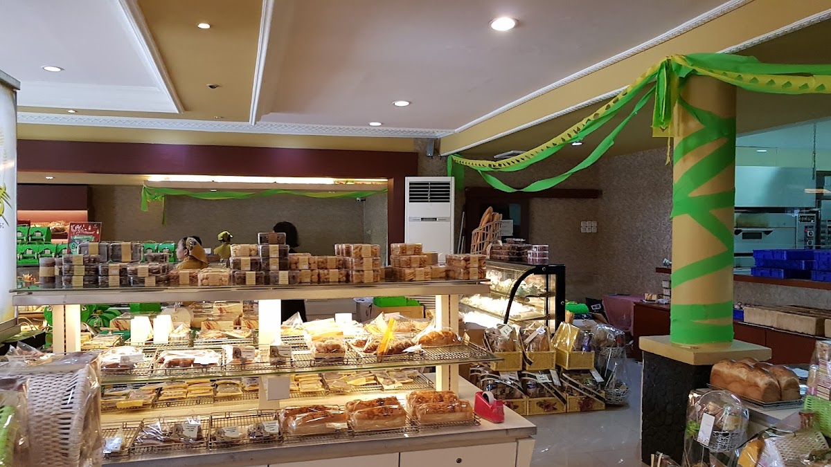 Komugi Boulangerie - Boulangerie in Surabaya