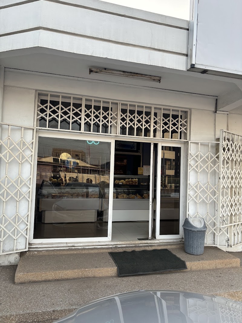 Krystle's Patisserie - Patisserie in Accra