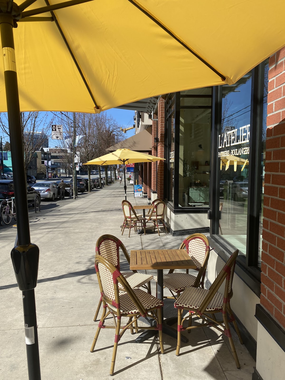 L’atelier Patisserie in Vancouver