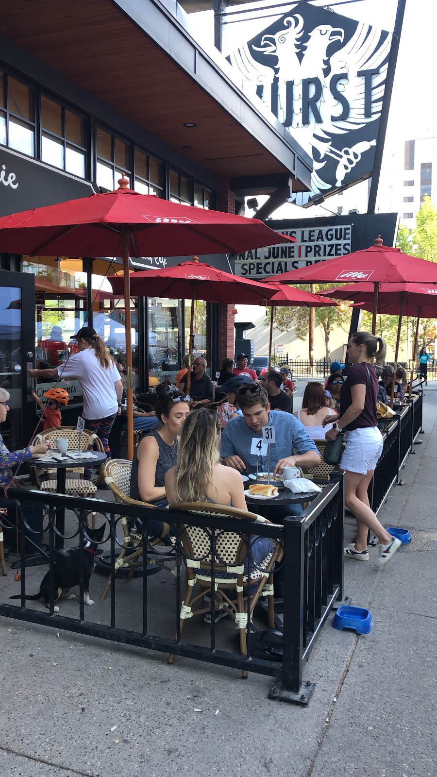 La Boulangerie Bakery Cafe in Calgary