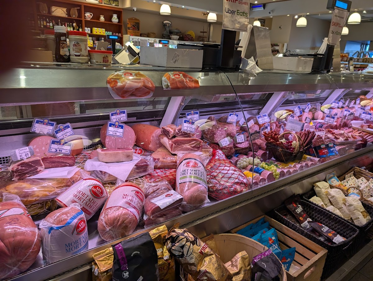 Lazar Famous Deli & Bakery in Mississauga