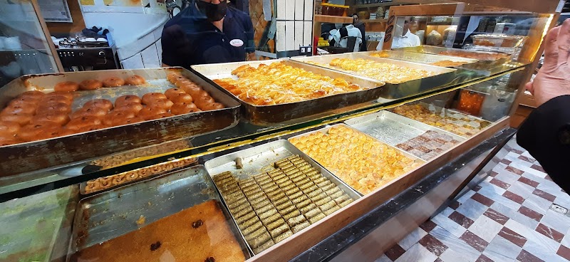 Lazzat Center - Bakery in Qom