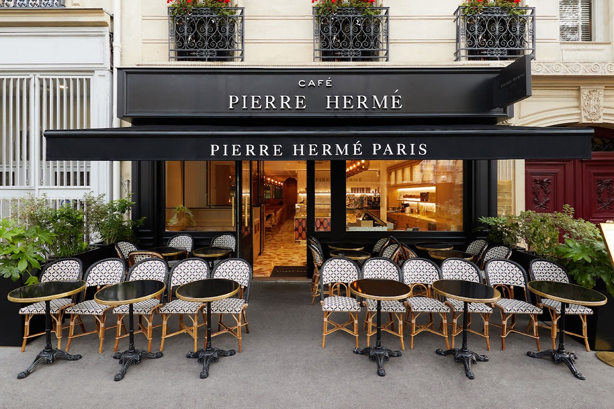 Le Café Pierre Hermé in Paris