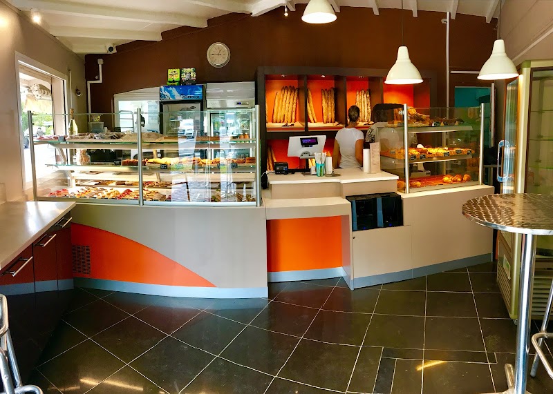 Les Falieres - Bakery in Le Gosier