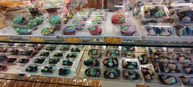Lof Bakery in Kuala Belait