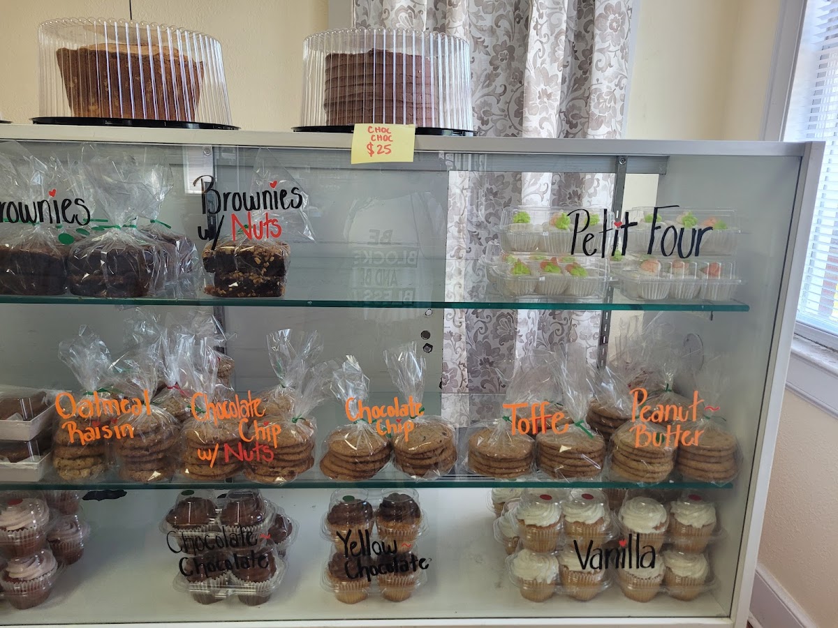 Main Street Bakery & Gift Shop - Bakery in Columbia