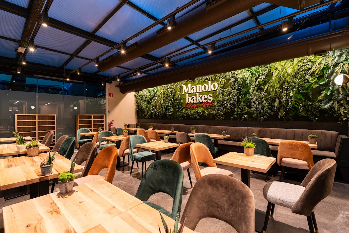 Manolo Bakes in A Coruña