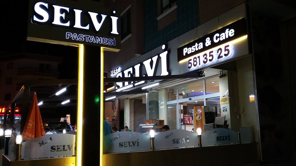 Mert Selvi Pastanesi Atapark in Keçiören
