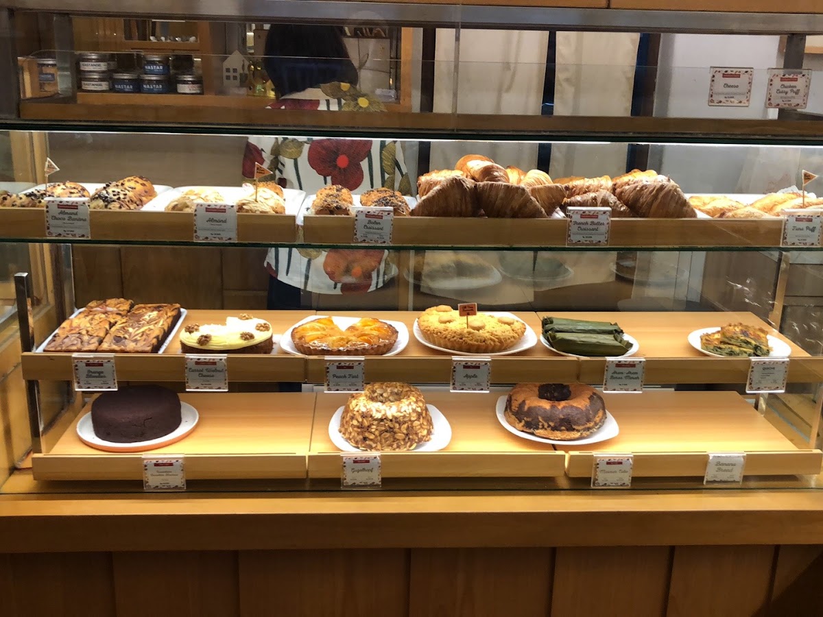 Mom's Artisan Bakery in Bandung Kota