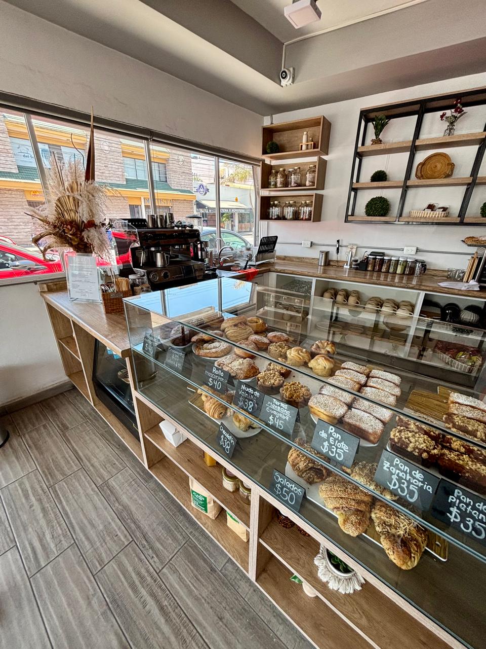 Monika Panadería Artesanal - Artisan Bakery in San Luis Potosí