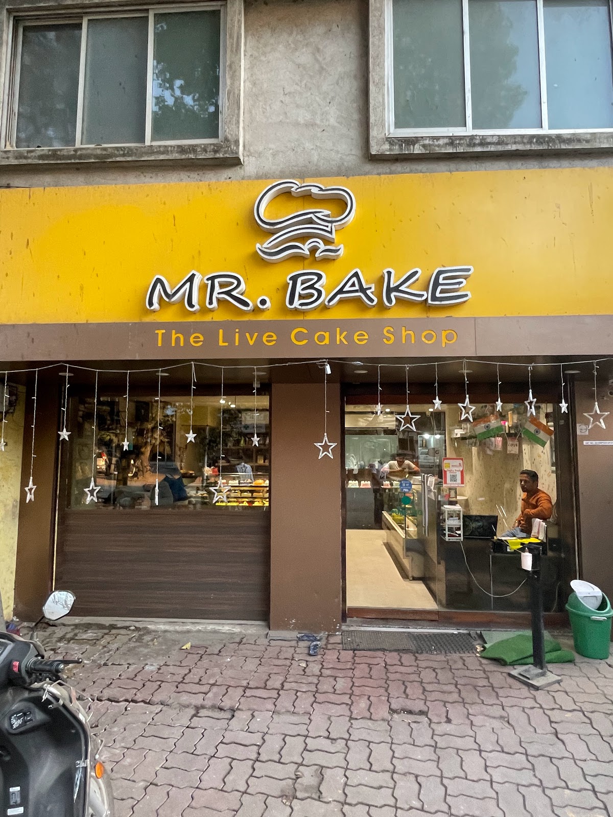 Mr Bake The Live Cake Shop in Daman