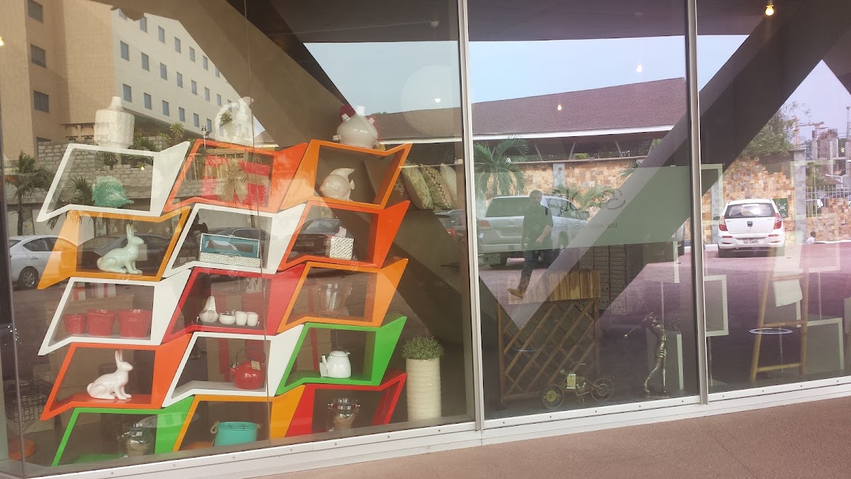 Niiche - Cafe Bakery in Accra