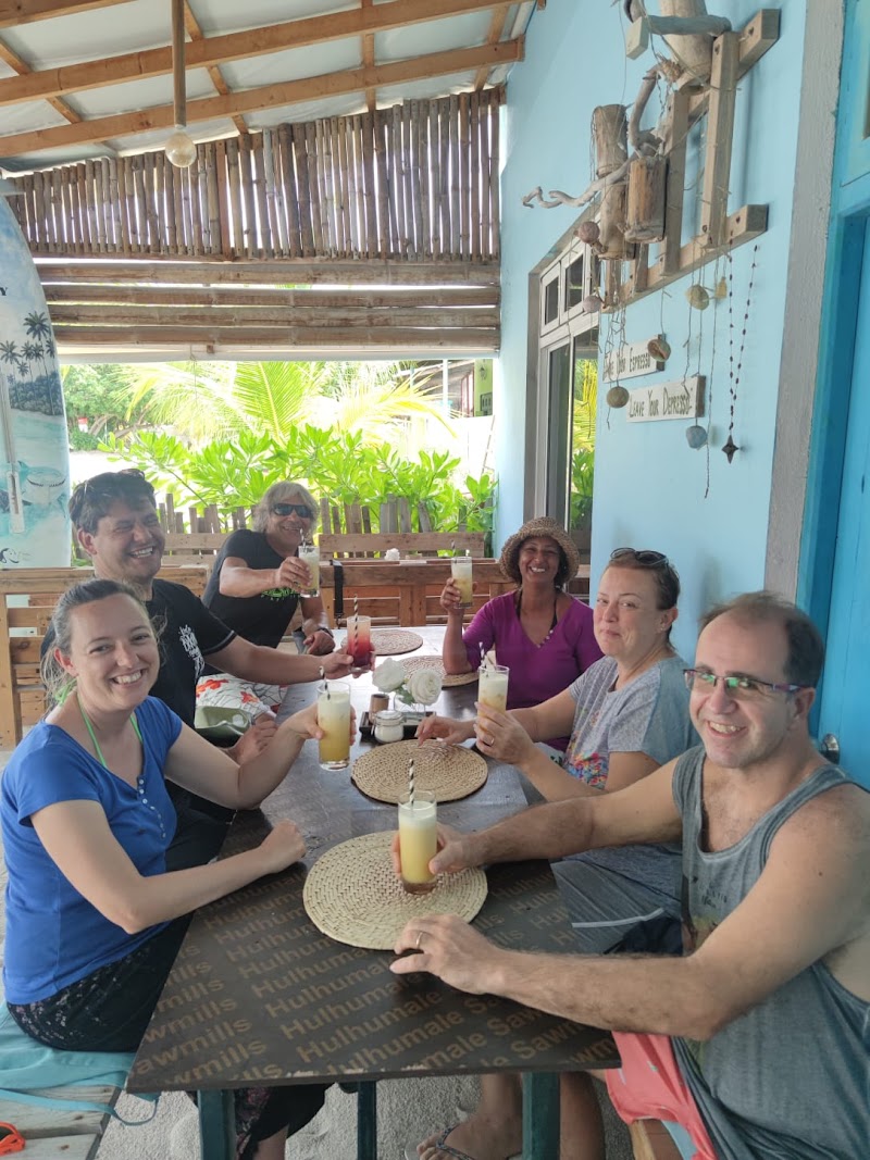 Ocean_pizza_and_bakery - Bakery in Keyodhoo