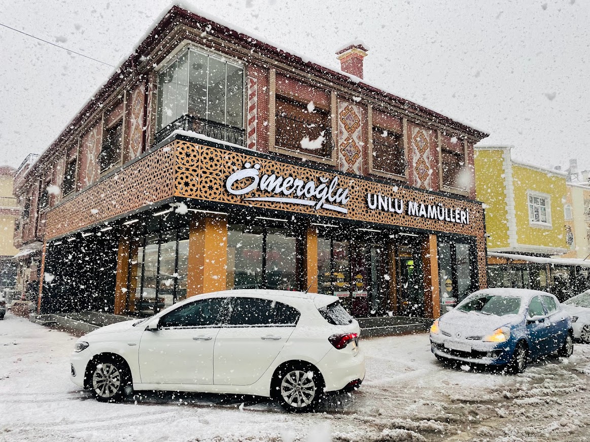 Ömeroğlu Unlu Mamülleri - Bakery in Meram