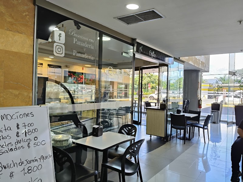 Panaderia Deli - Bakery in Alajuela