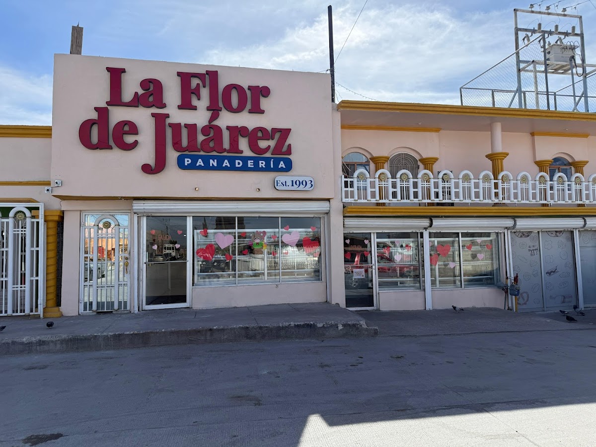 Panadería La Flor de Juárez in Juárez