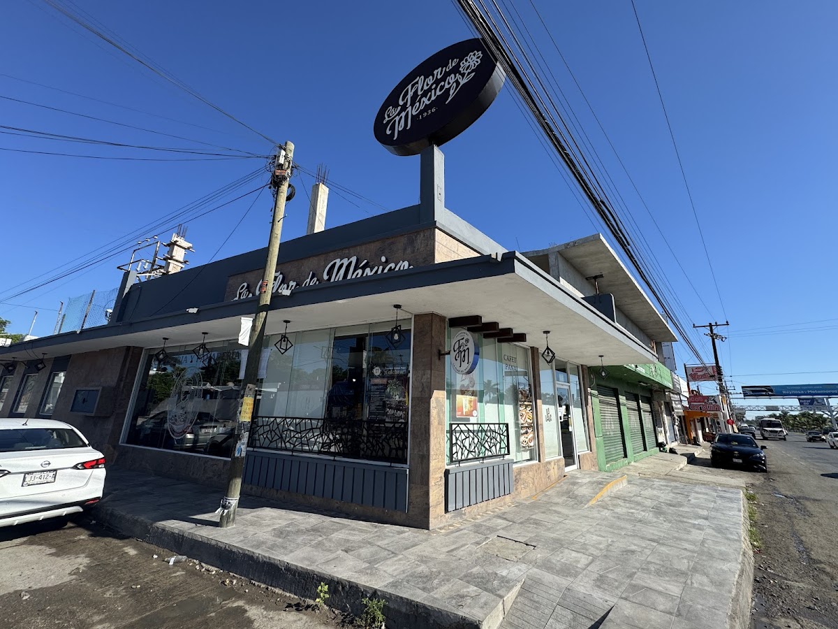 Panaderia la Flor de Mexico in Tampico