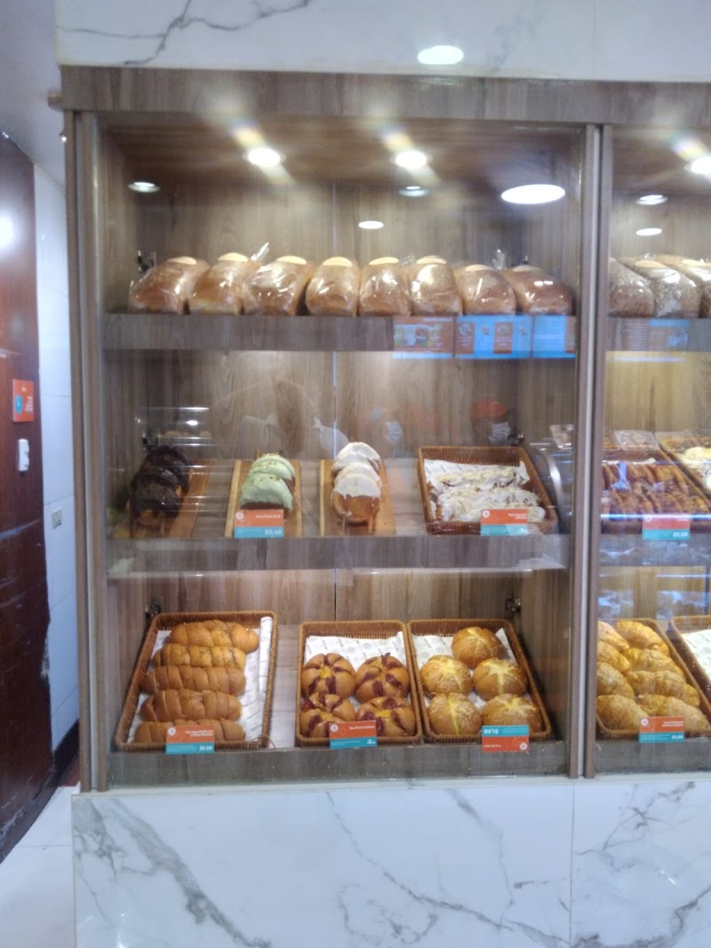 Panadería y Pastelería Adrianita - Bakery in Abdón Calderón