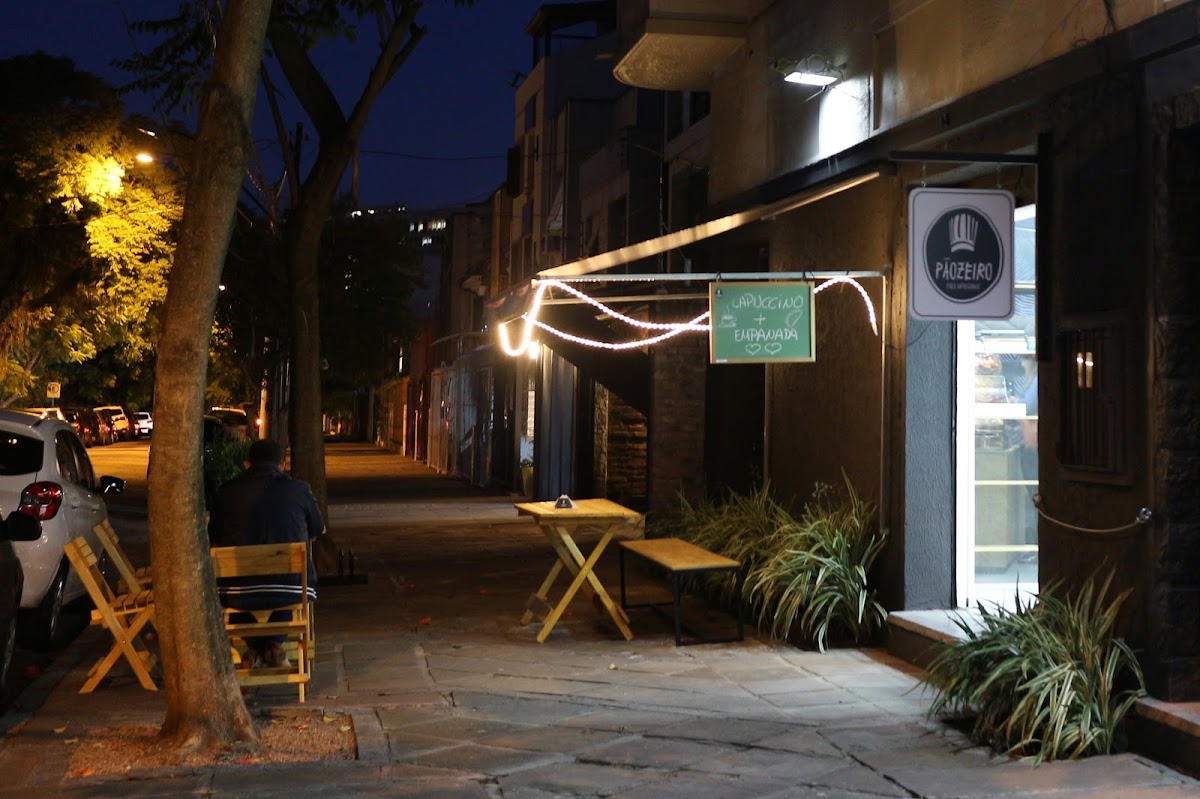 Pãozeiro Pães Artesanais - Artisan Bakery in Canoas