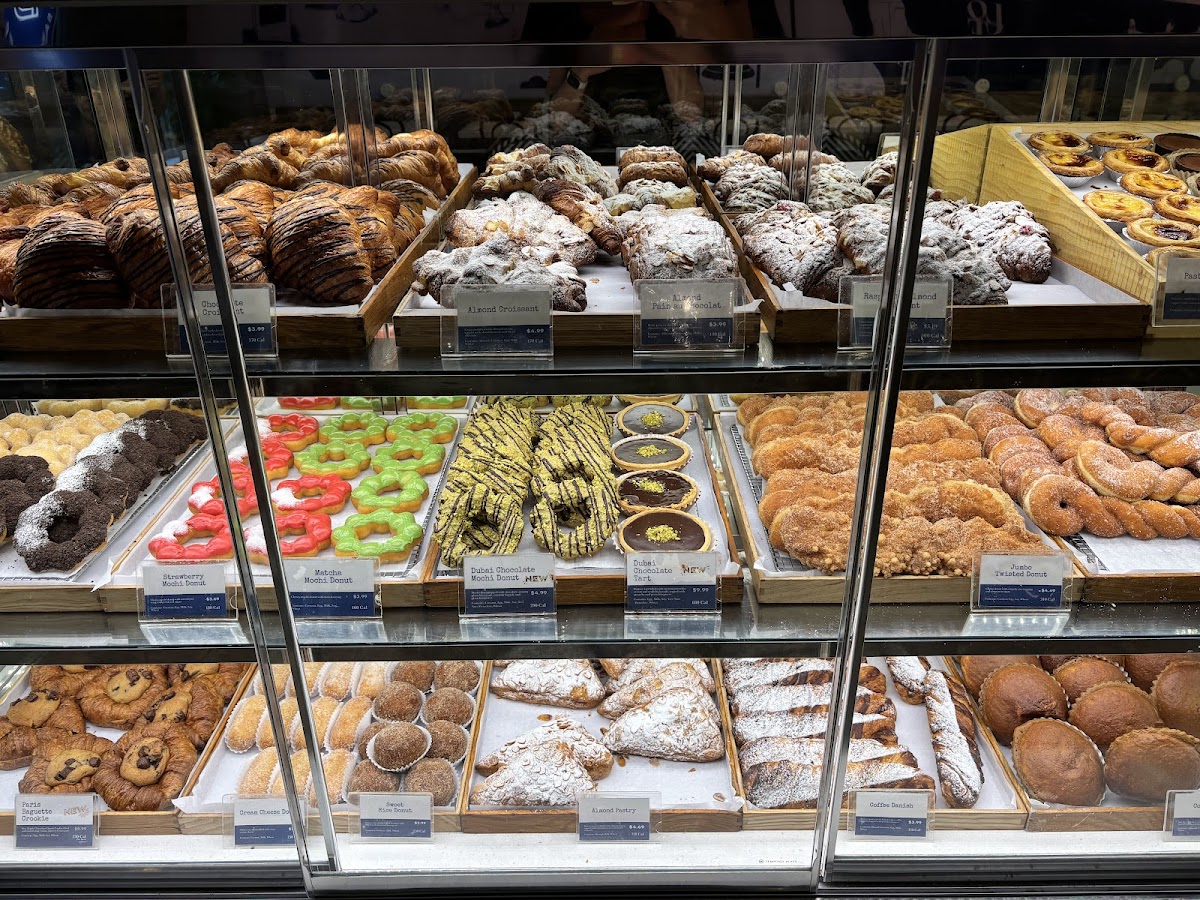 Paris Baguette - Bakery in Philadelphia